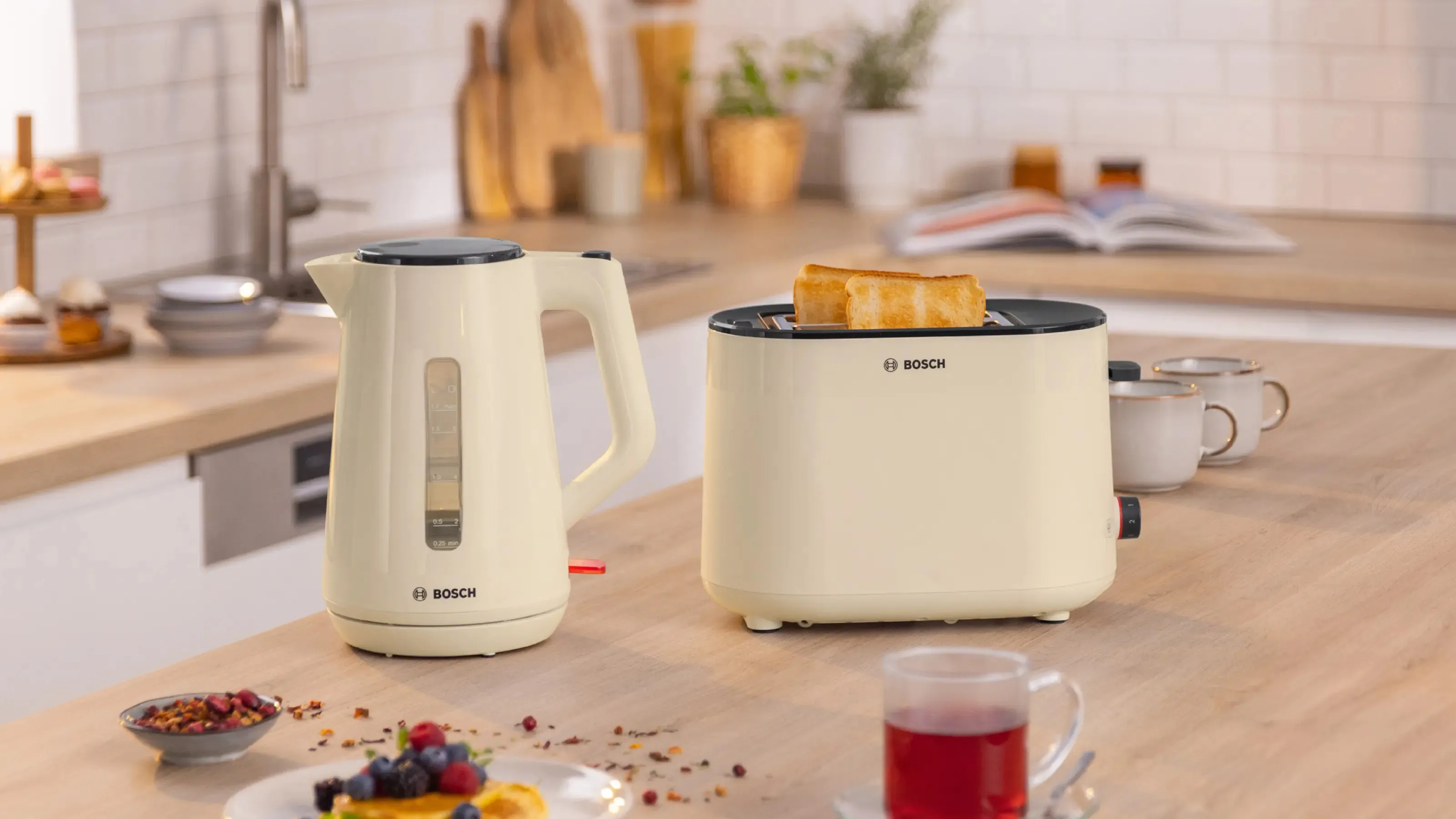 Bosch MyMoment TWK1M127 kettle, 1.7L, 2400W, Cream/Beige