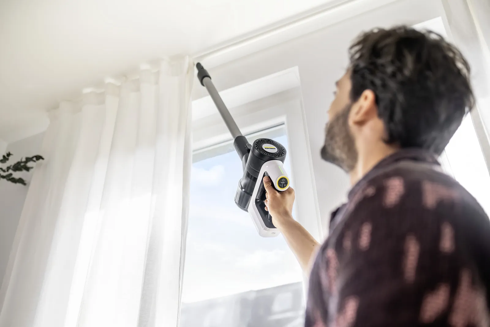 K&auml;rcher VCS 3 Nano Complete 0.6 L 21.6V 2.5 Ah -varsi-imuri, valkoinen