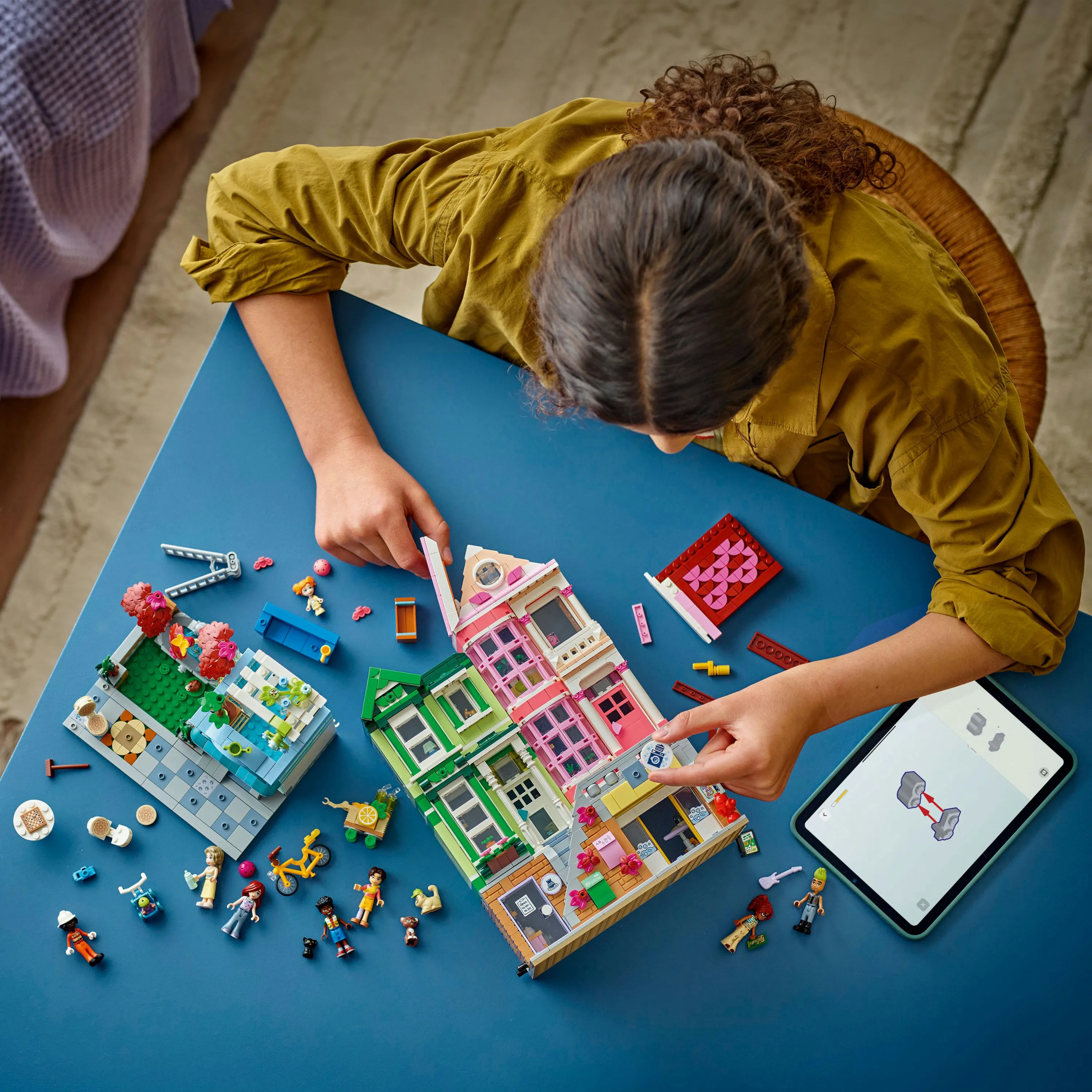 LEGO Friends Heartlake City l&auml;genheter och kommersiella byggnader 42670