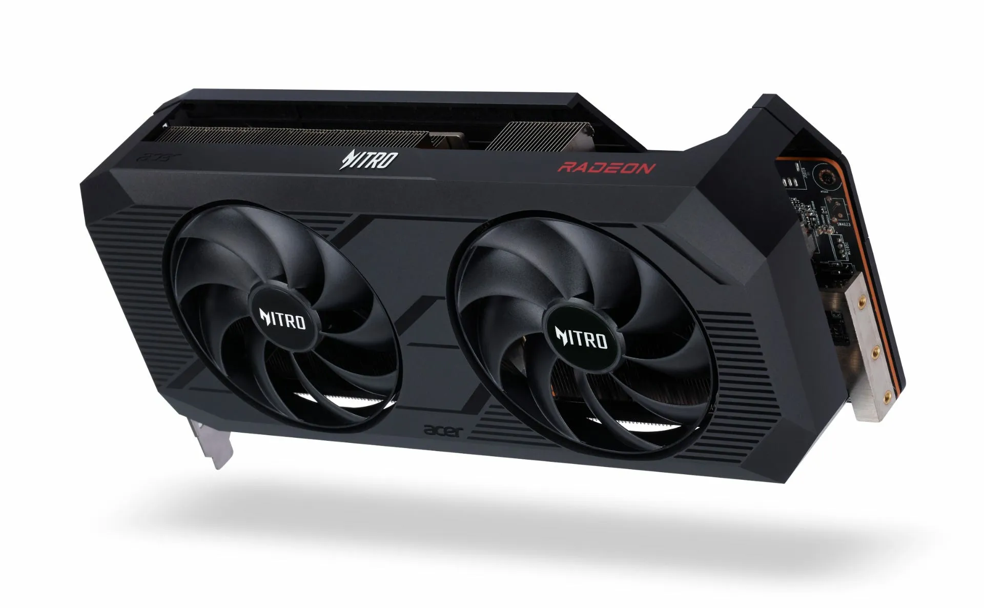 Acer Radeon RX 7800 XT Nitro 16 Gt OC -näytönohjain