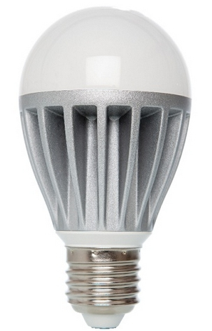 *Verbatim LED-lamppu E27 4,5W 280 lumenia (vastaa 25W hehkulamppua) Kelvin 3000 l&auml;mmin valkoinen, 30 000h k&auml;ytt&ouml;ik&auml;! (E27=perinteinen isokantainen hehkulamppu)
