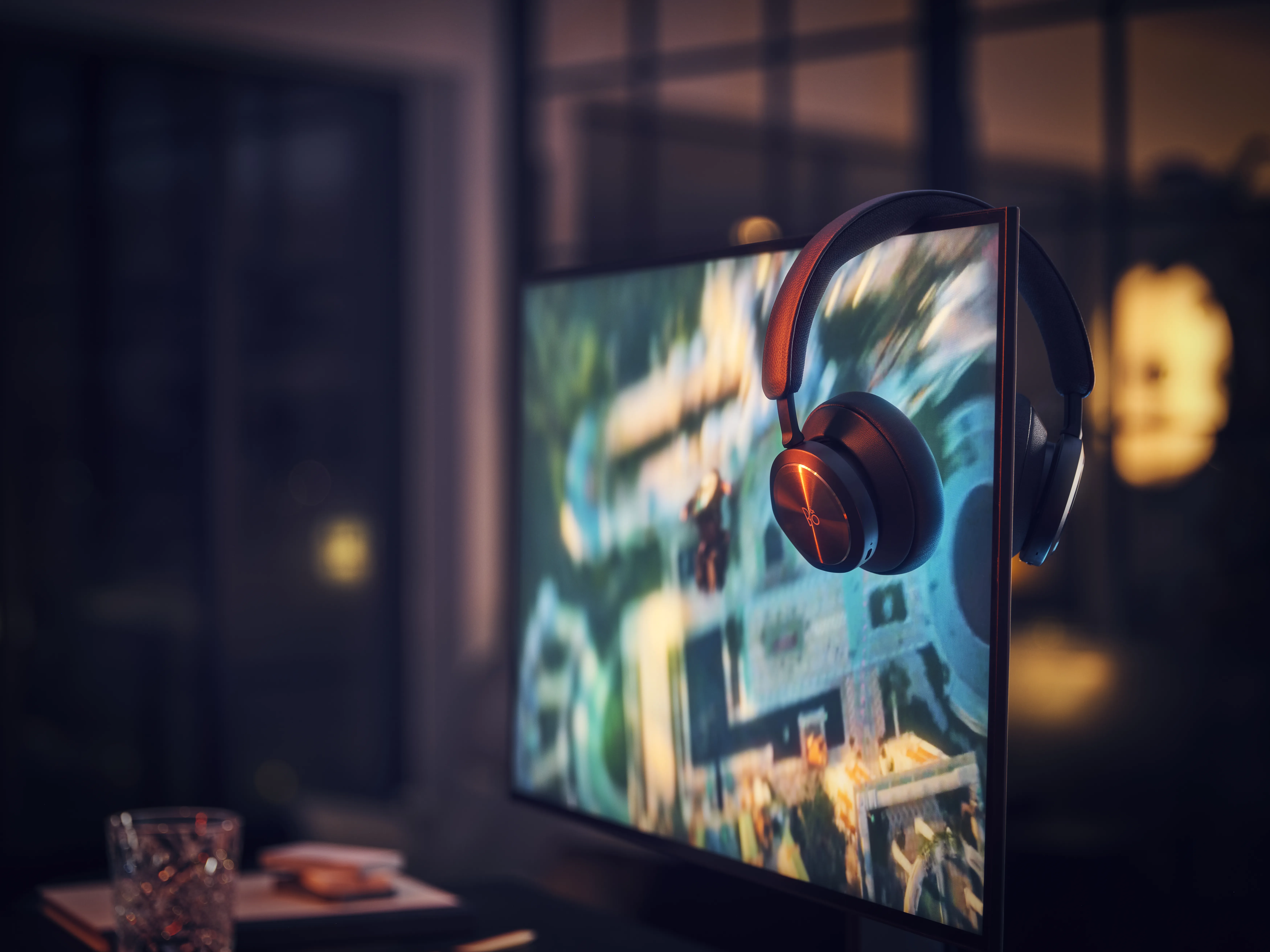 Bang-Olufsen BeoPlay Portal -langattomat kuulokkeet, Musta