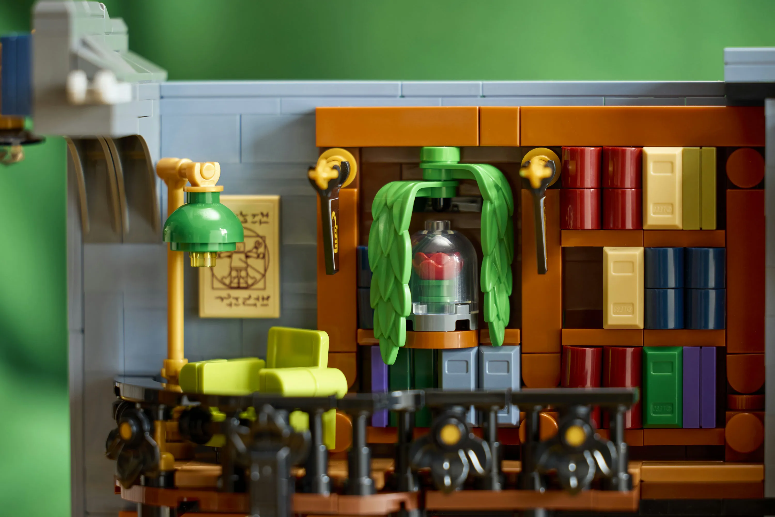 LEGO Icons Bookshop: Book Nook 11379
