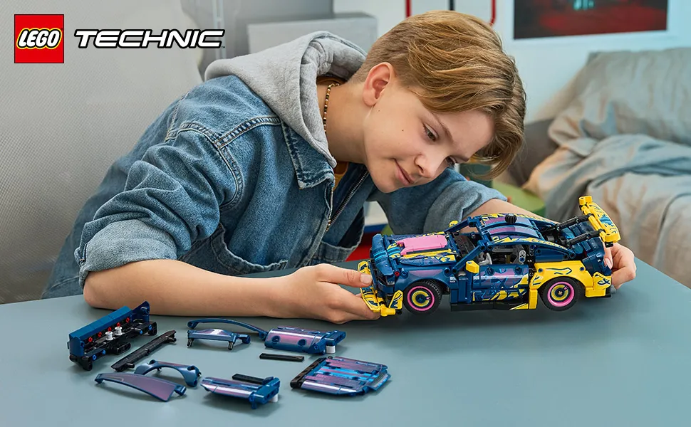 LEGO Technic Custom-autotalli Ford Mustang GT 42236