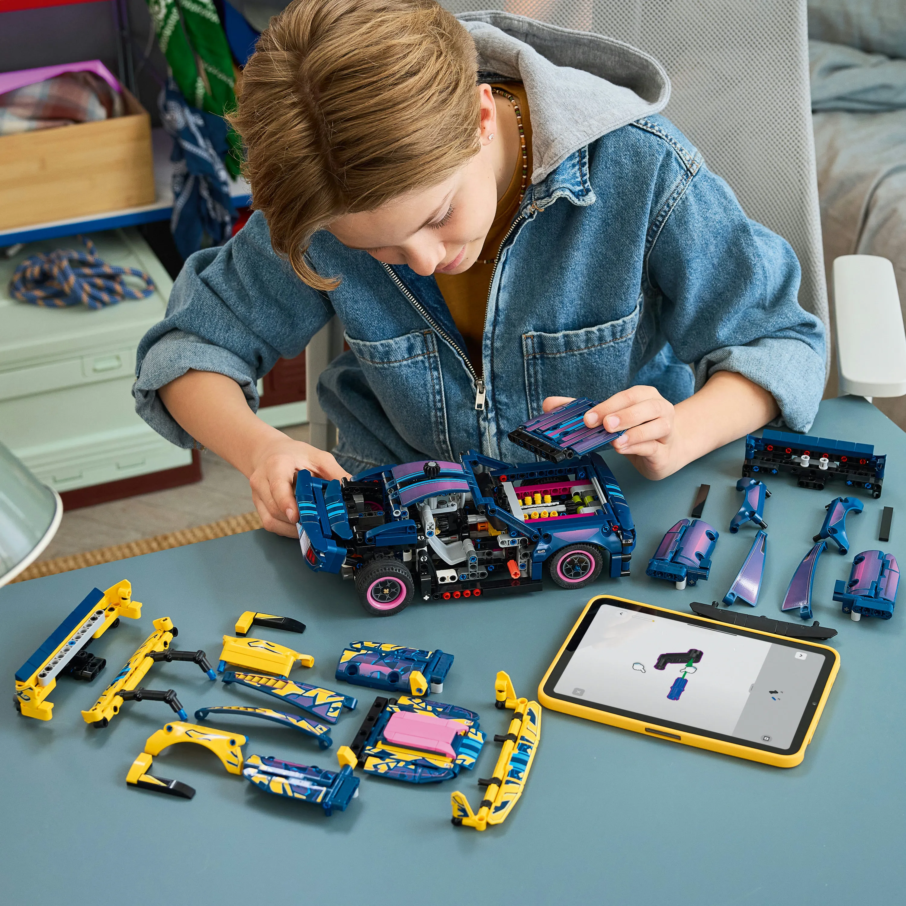 LEGO Technic Custom-autotalli Ford Mustang GT 42236