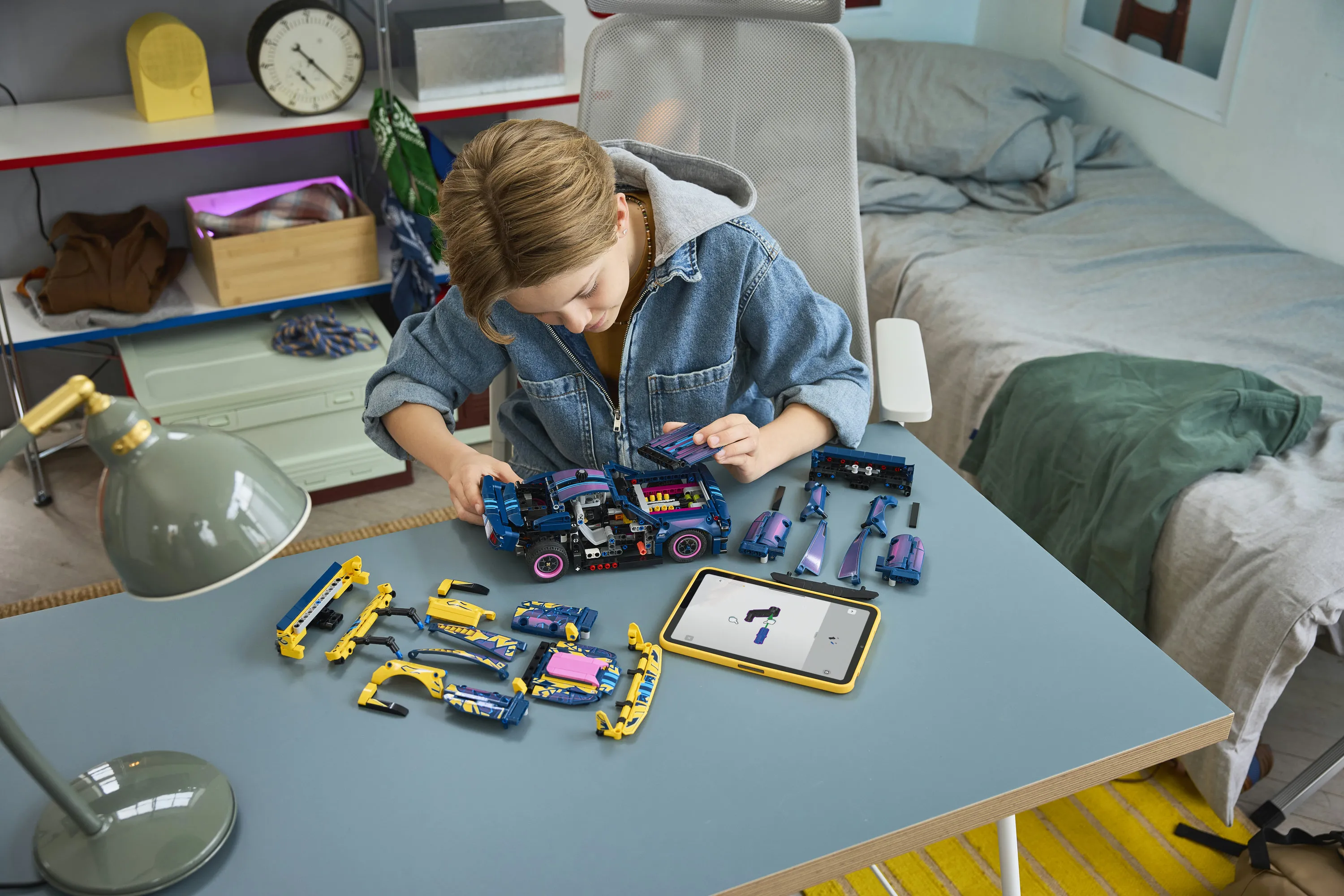 LEGO Technic Custom-autotalli Ford Mustang GT 42236