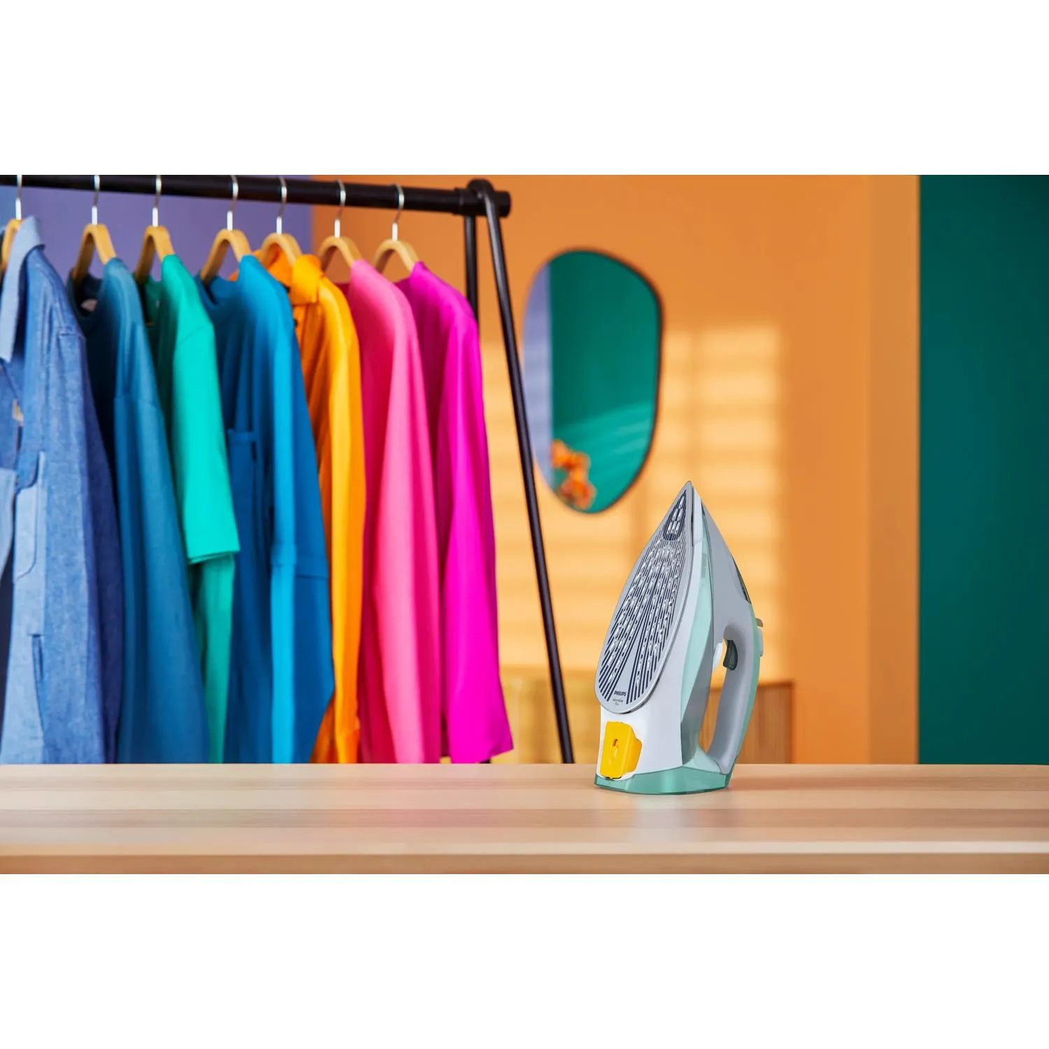 Philips 7000 Series DST7012/70 Steam Iron, 2600W, 0.3L, Green/Grey