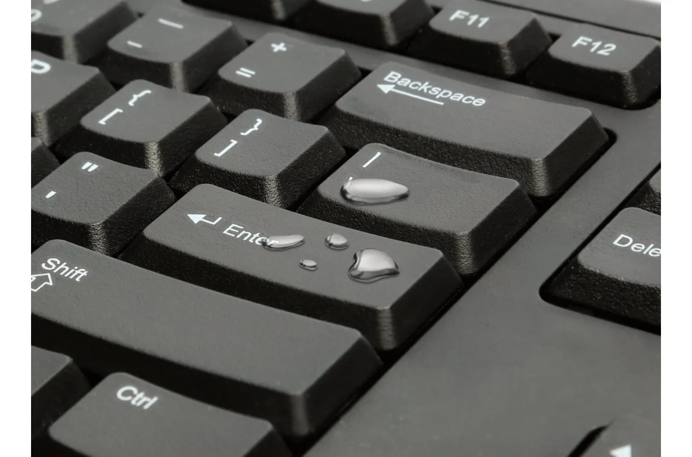 Kensington ValuKeyboard -ergonominen n&auml;pp&auml;imist&ouml;, musta