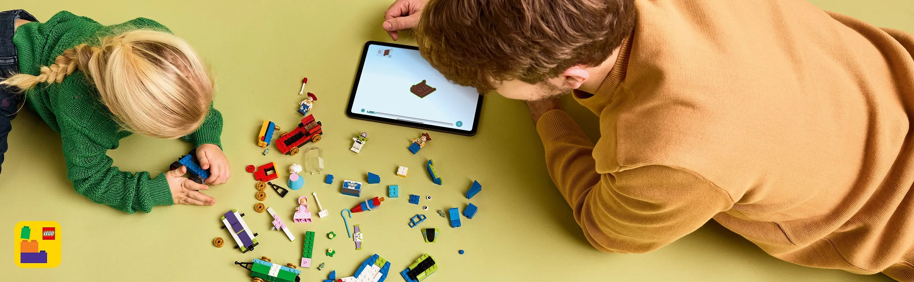 LEGO Disney Pixar Toy Story Jubileumst&aring;g med fj&auml;rrstyrd bil 43264