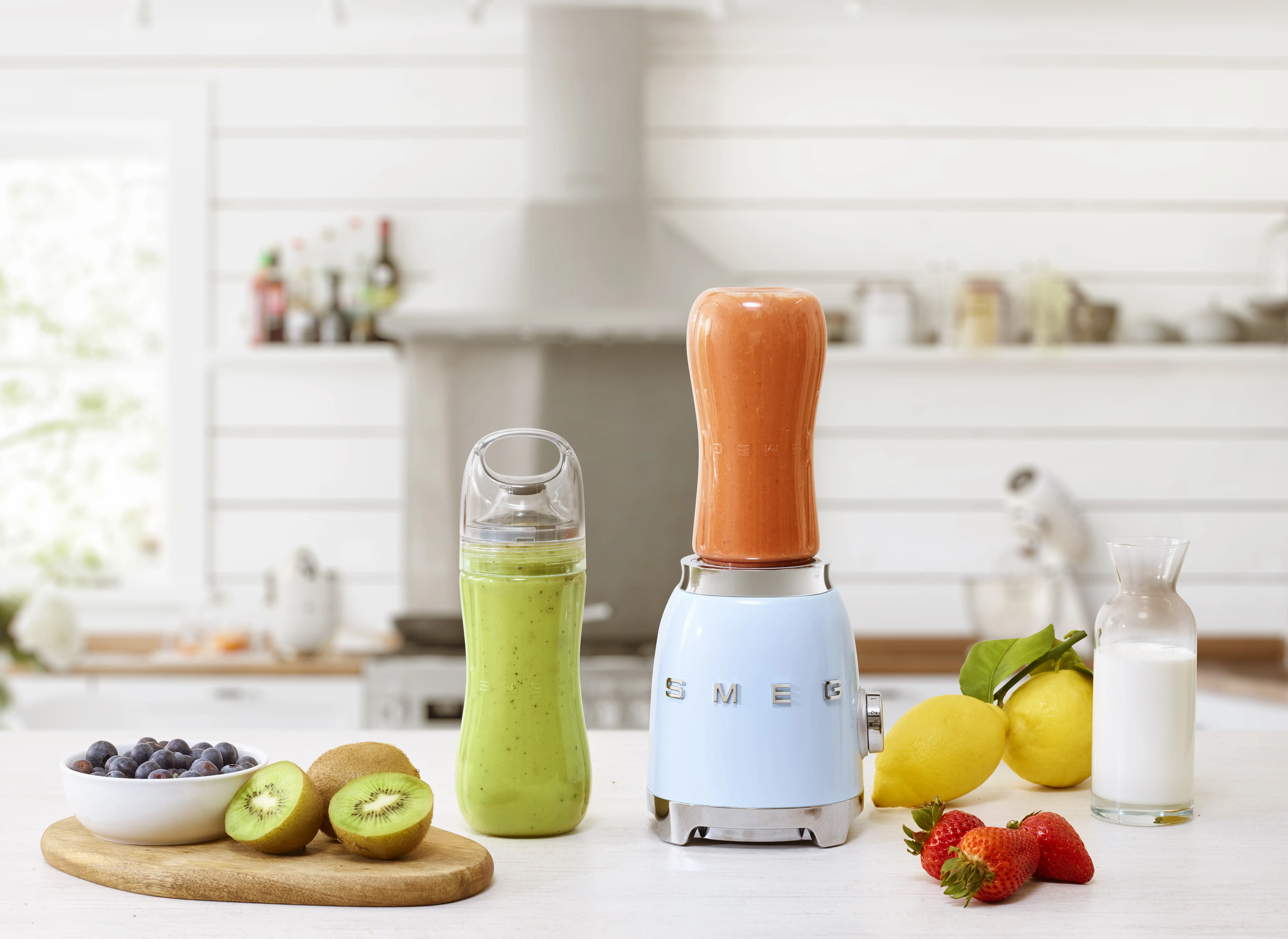 Smeg PBF01PBEU 300 W 600 ml blender, bl&aring;