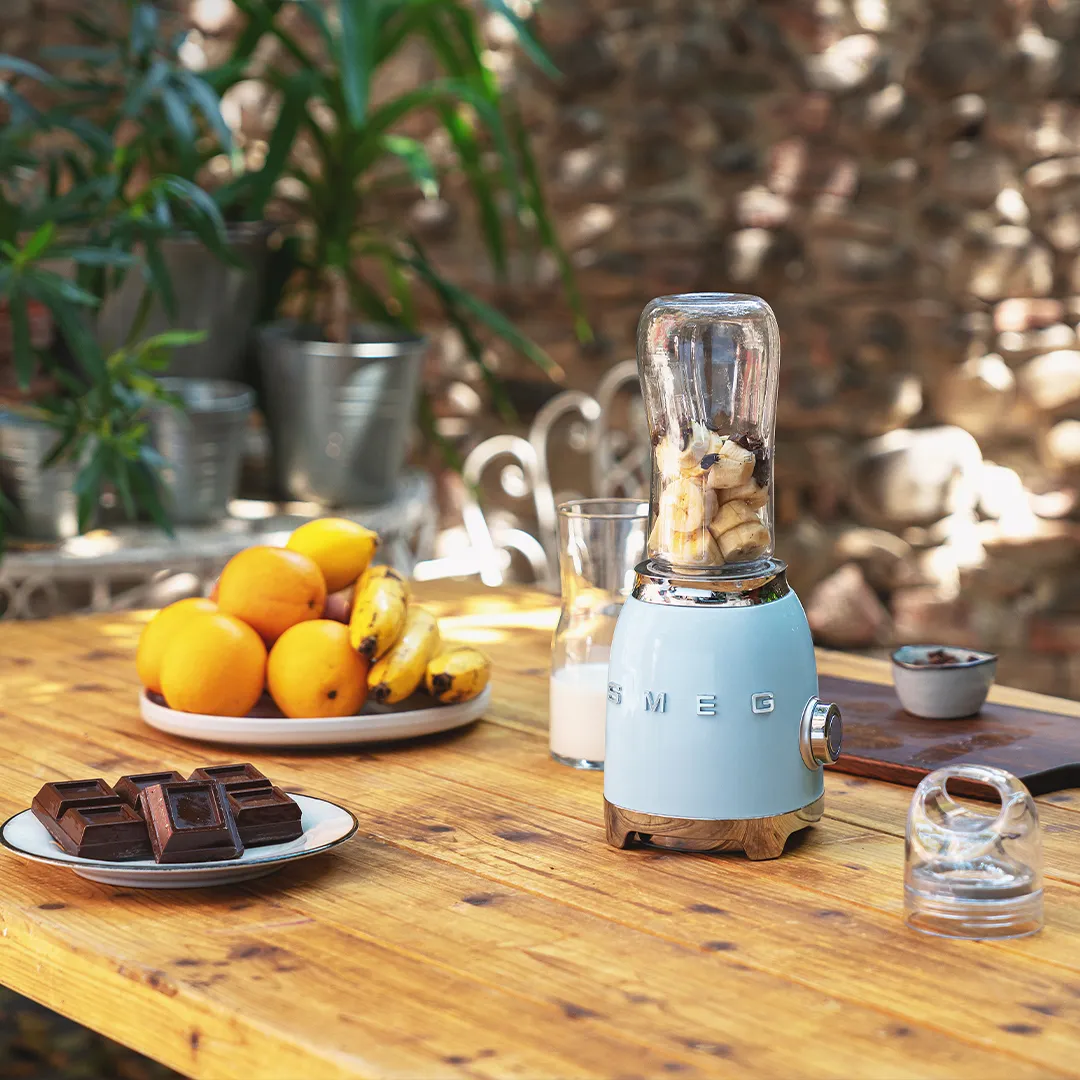 Smeg PBF01PBEU 300W 600ml Blender, Blue