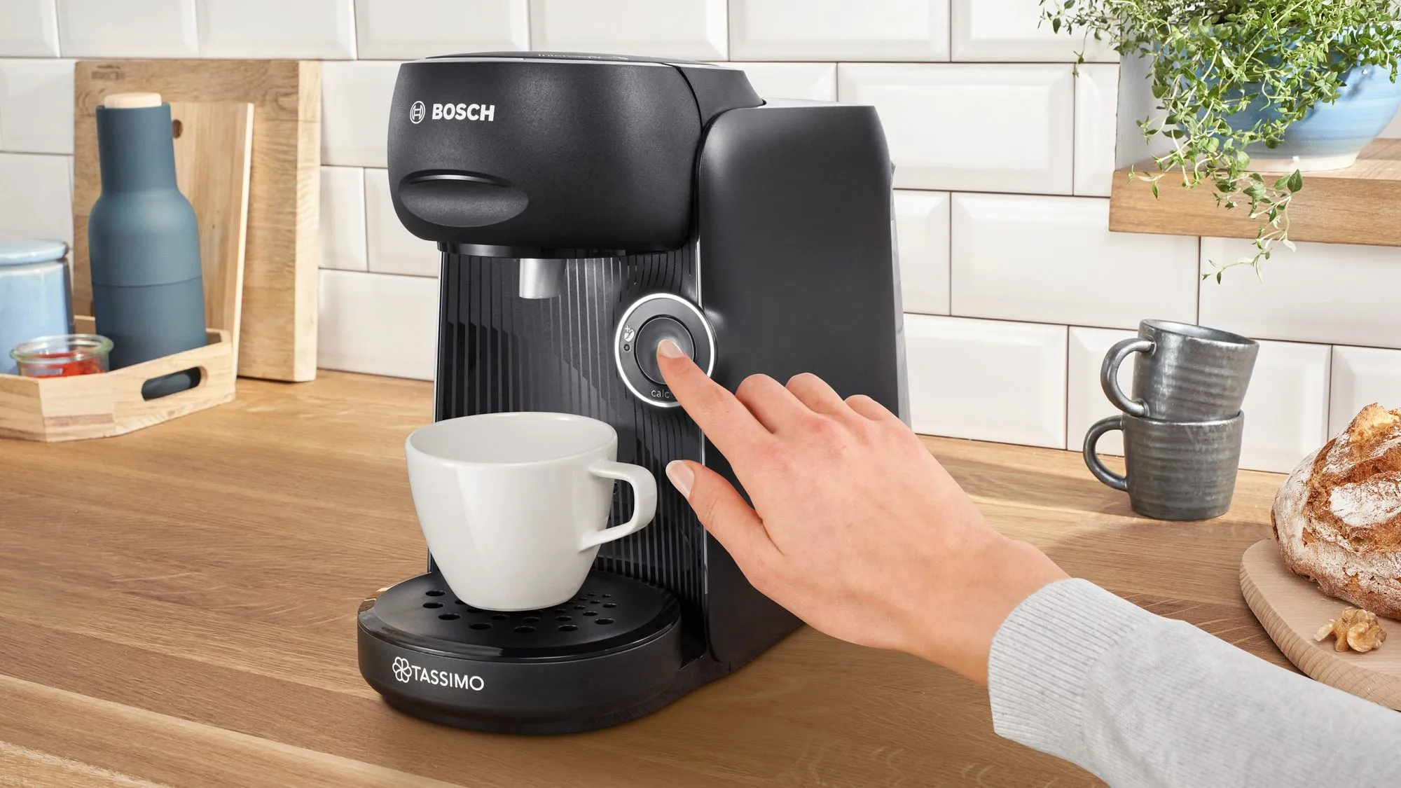 Bosch Tassimo Finesse - capsule coffee maker, black