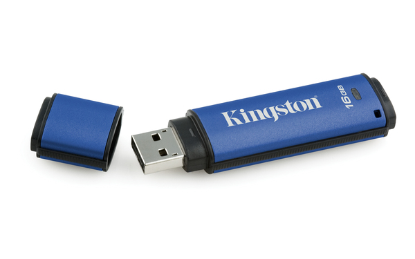 Kingston 16GB DataTraveler Vault Privacy 3.0 USB 3.0 - memory stick, Blue