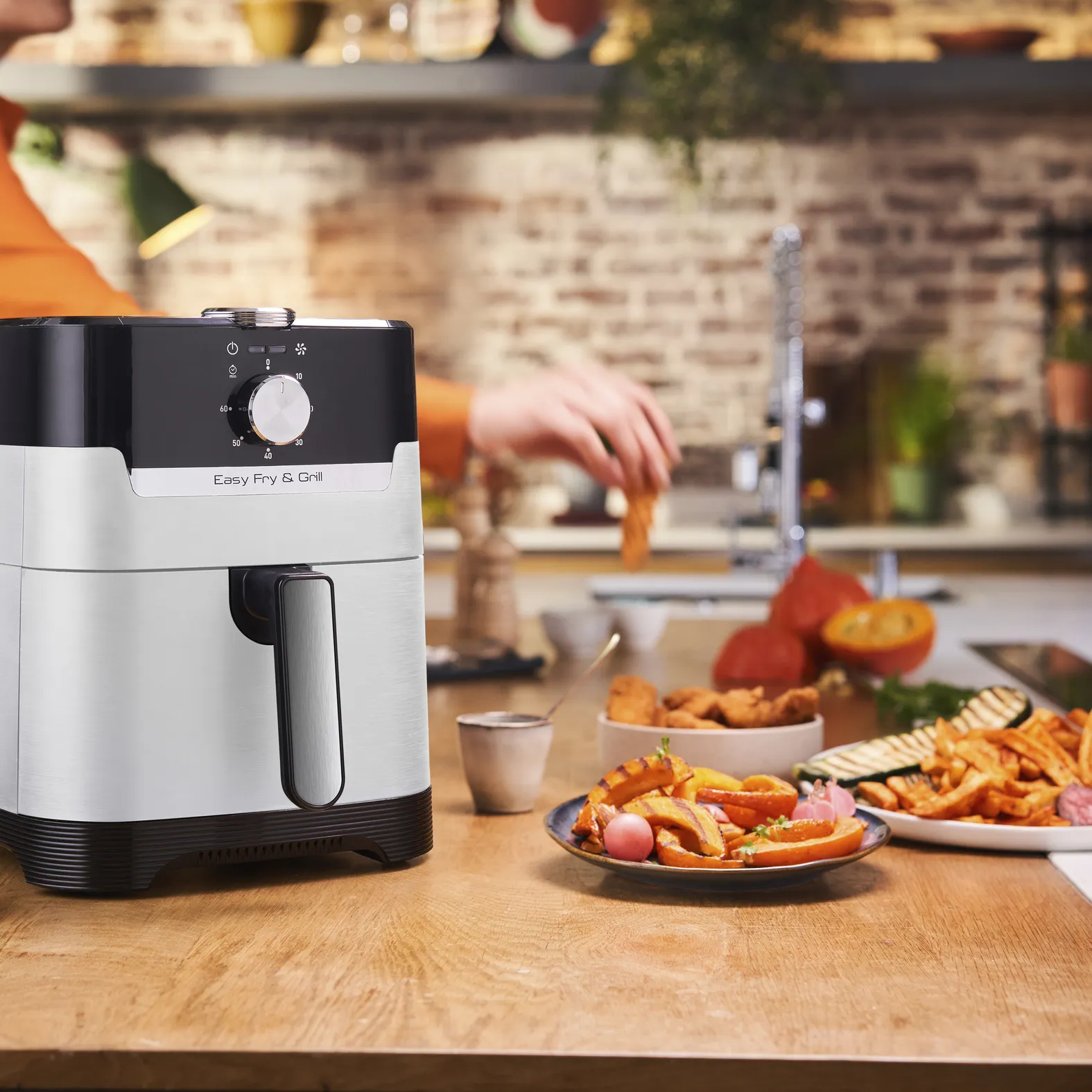 Tefal hot air fryer Easy Fry &amp; Grill Classic (stainless steel/black, 1,550 watts, basket 4.2 liters)