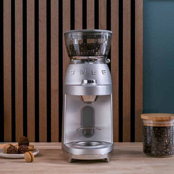 Smeg 50's Style -kahvimylly, Kerma