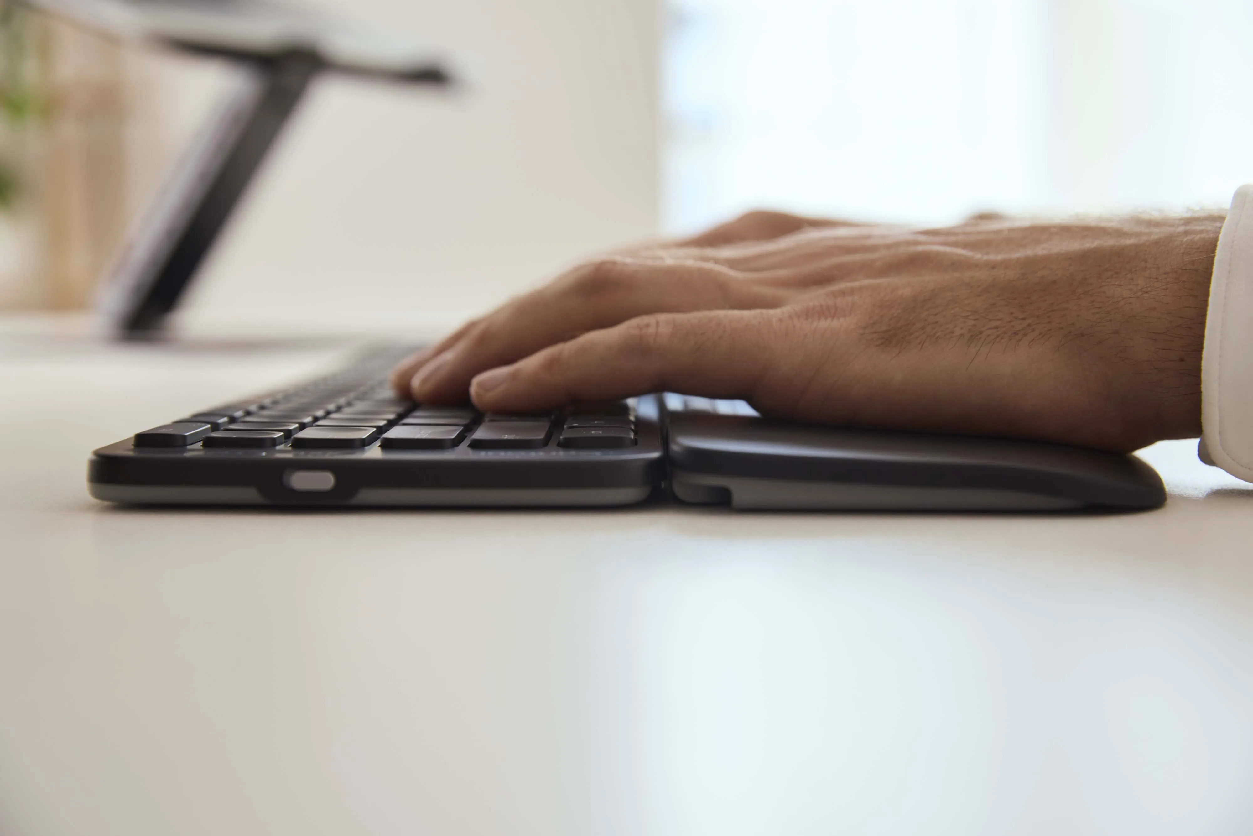 Contour Design Balance Full-Size trådlös ergonomisk tangentbord, svart Contour Design Balance Full-Size trådlös ergonomisk tangentbord, svart
