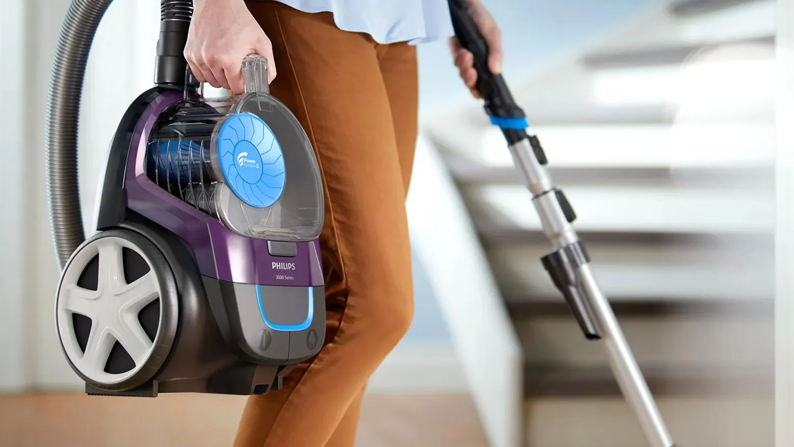 Philips PowerPro Compact FC9333/09 1.5 L 900 W Bagless Cylinder vacuum cleaner, Black, Blue, Grey, Violet