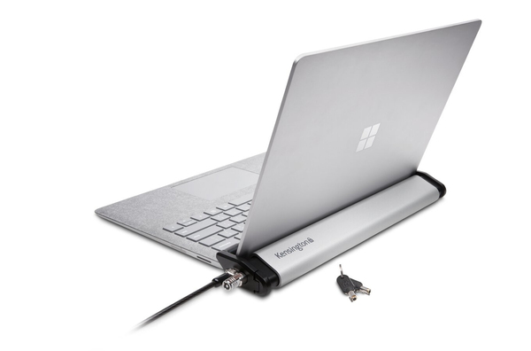 Kensington Laptop Locking Station 2.0 - MicroSaver 2.0 Keyed Lock - J&auml;rjestelm&auml;n suojauspakkaus - 15.6&quot;
