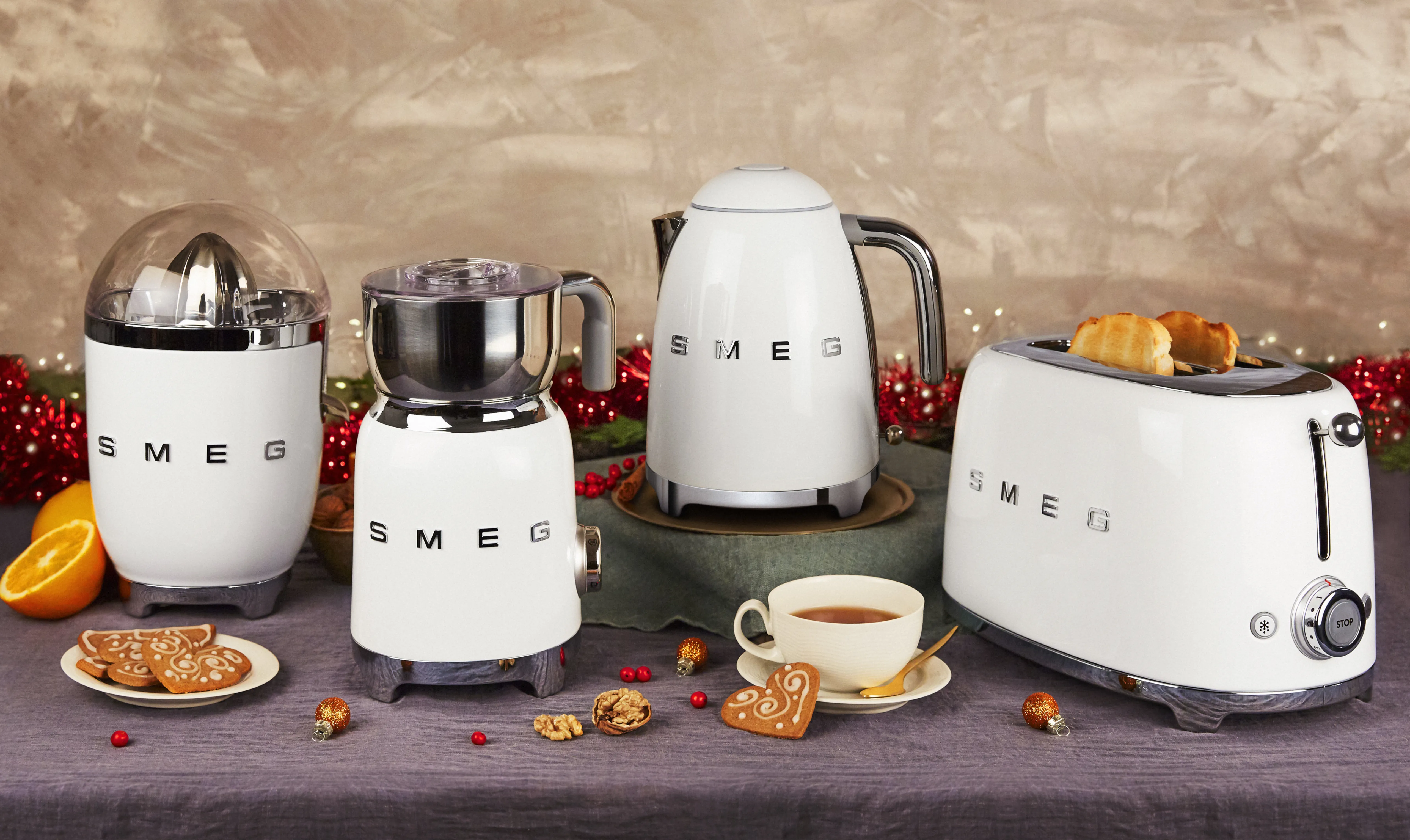 Smeg KLF03WHEU - vattenkokare, vit, 1.7L