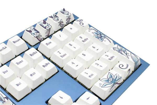 Ducky YOTD 2018 Cherry MX Brown RGB LED - Taustavalaistu Pelin&auml;pp&auml;imist&ouml;