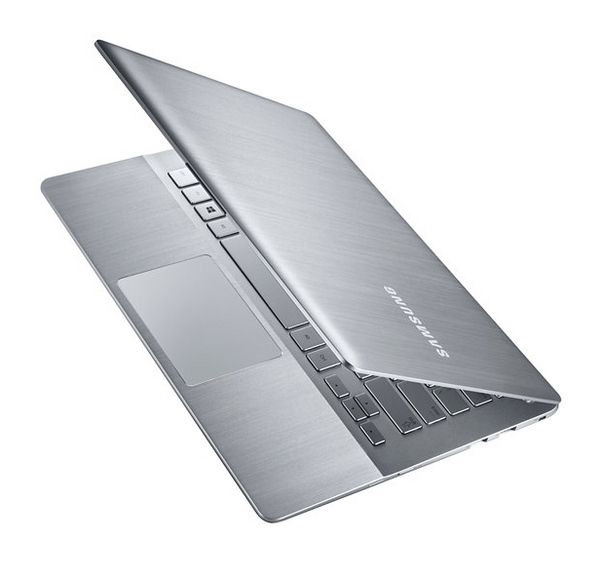 SAMSUNG NP730U3E 13.3&quot; Full HD/i5-3337U/6GB/128GB SSD/HD8570M 1 GB/W8