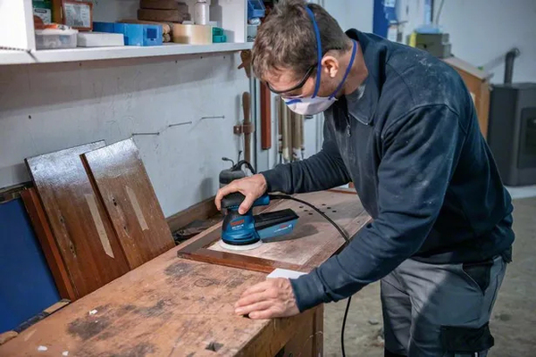 Bosch GEX 125-1 AE Professional Slumpm&auml;ssig excenterslip 250W