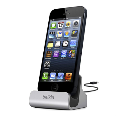 BELKIN Desktop Charge/Sync Dock Iphone