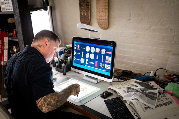 Sprout Pro by HP - Kaikki yhdess&auml; - 1 x Core i7 6700 / 3.4 GHz - RAM 8 Gt - Hybrid Drive 1 Tt (8 Gt) - GF GT 945A / HD Graphics 530 - GigE - WLAN: Bluetooth 4.0