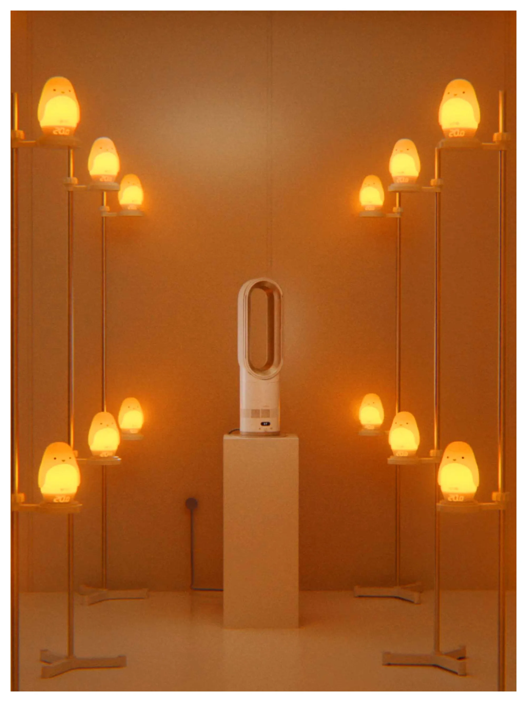 Dyson AM15 Hot+Cool HF1, 2250 W -l&auml;mp&ouml;puhallin, hopea, valkoinen