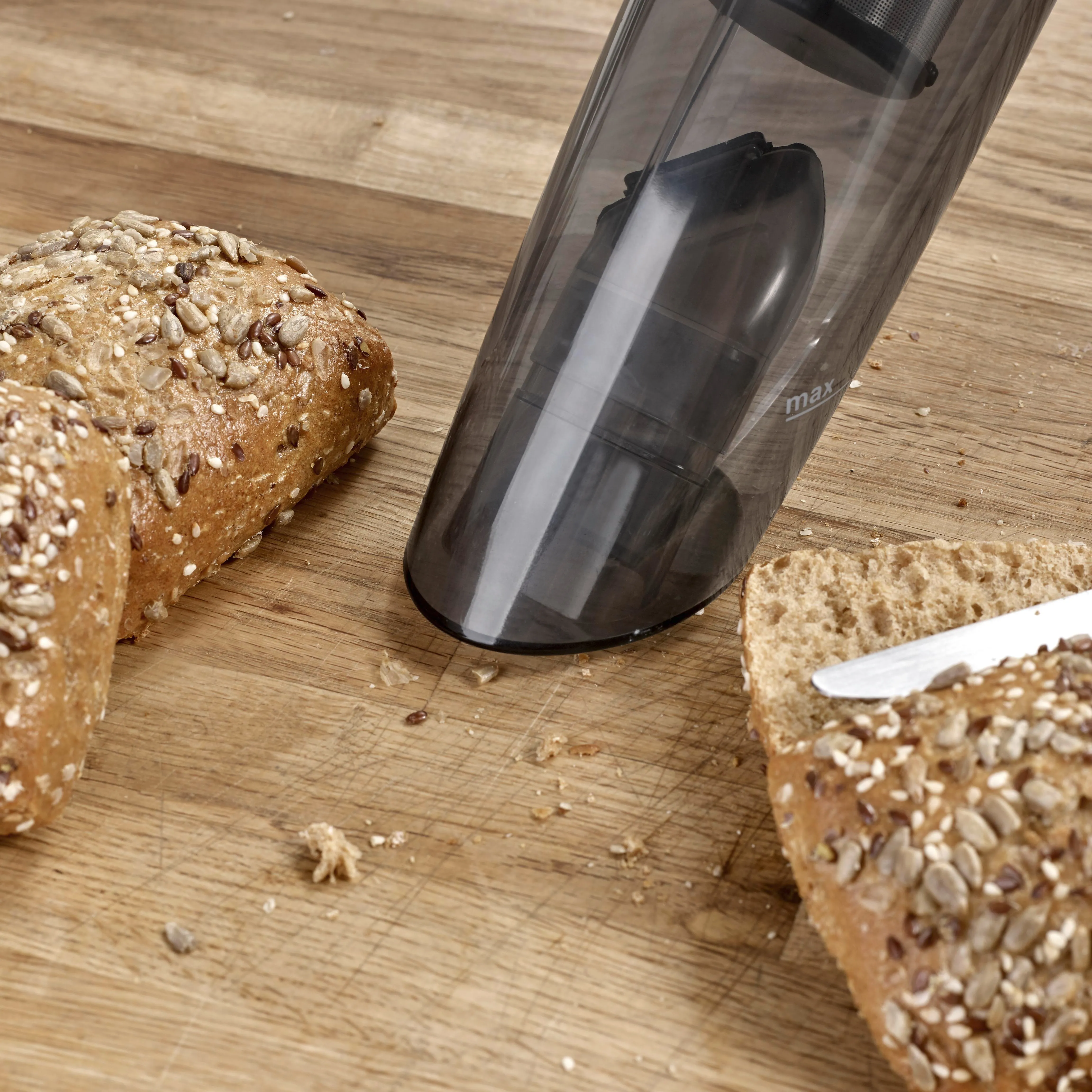 Severin HV 7130 -käsikäyttöinen imuri, musta Severin HV 7130 -käsikäyttöinen imuri, musta