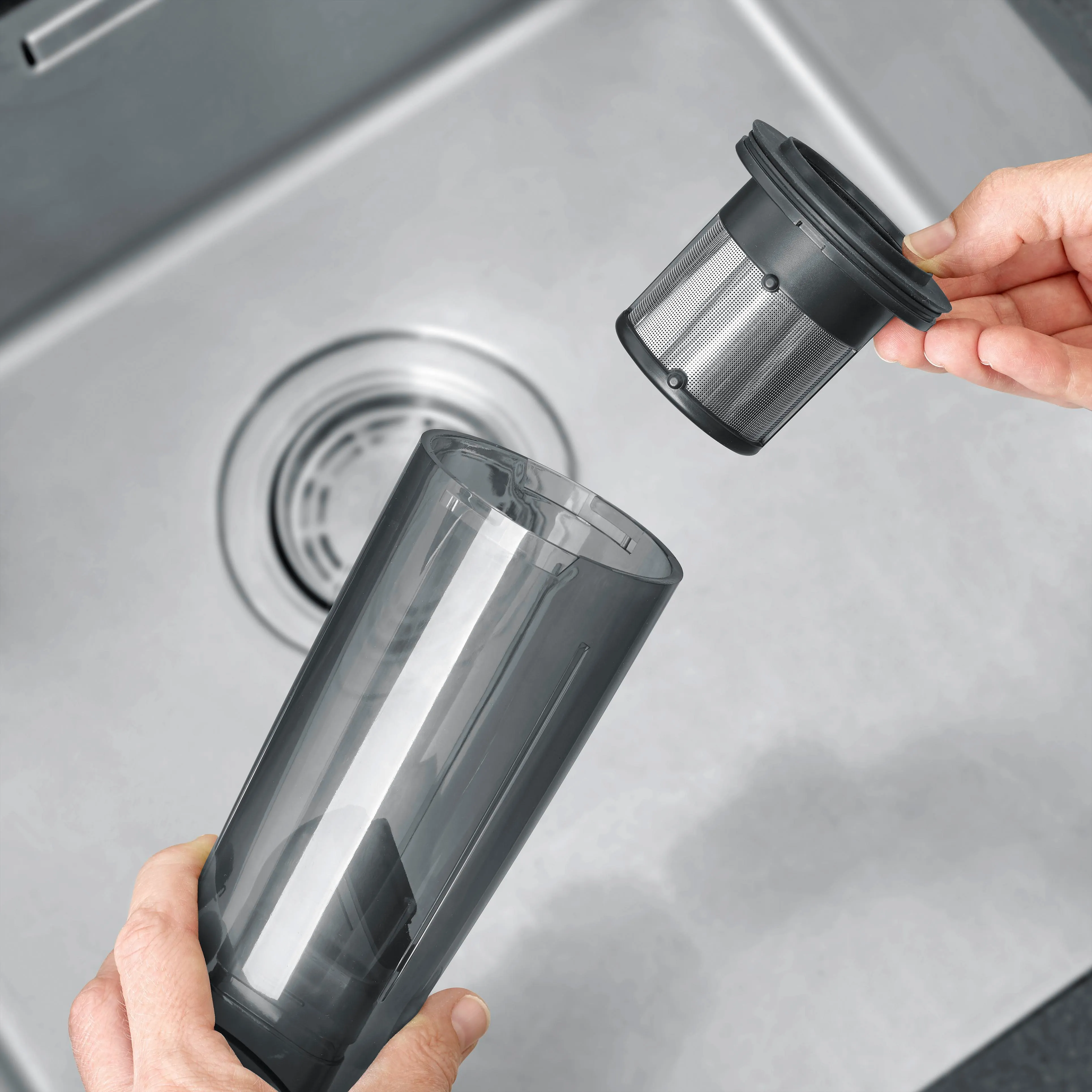 Severin HV 7130 -käsikäyttöinen imuri, musta Severin HV 7130 -käsikäyttöinen imuri, musta