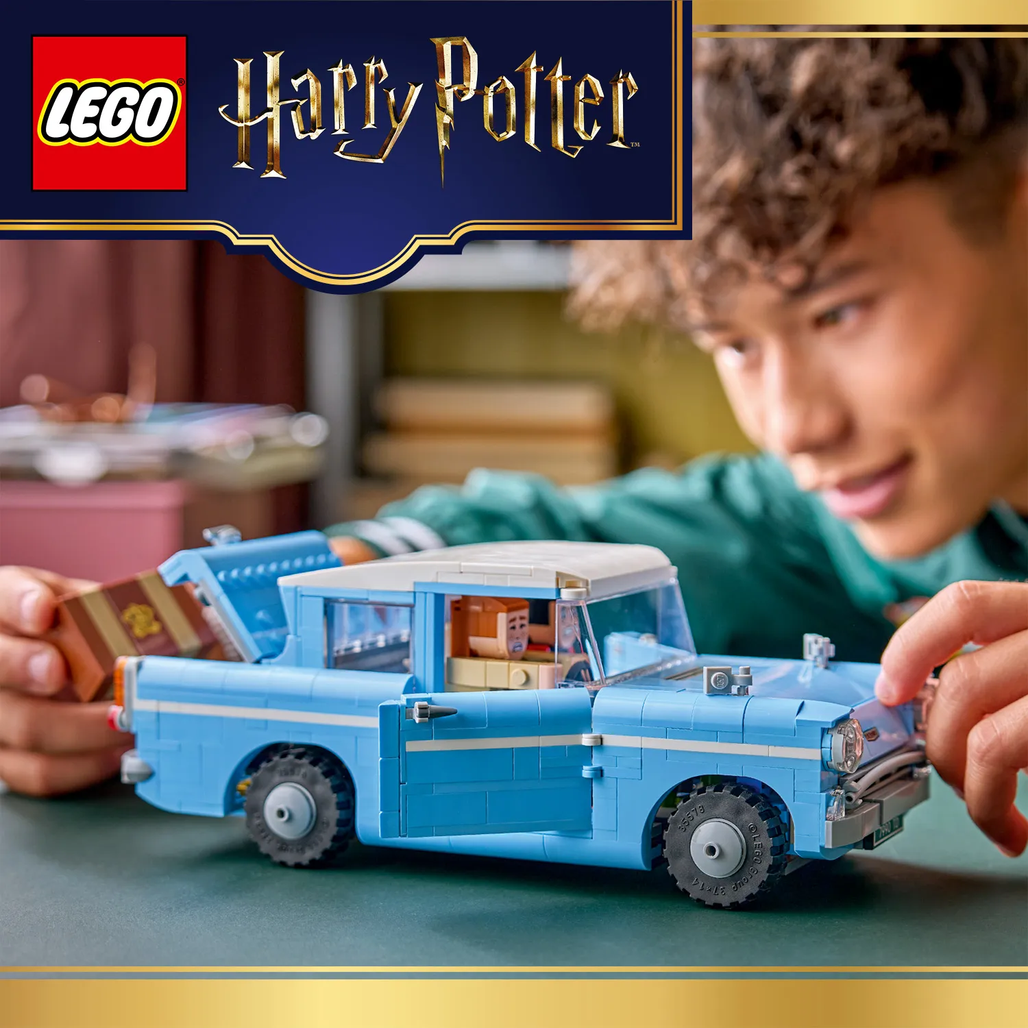 LEGO Harry Potter The Magical Flying Ford Anglia 76470