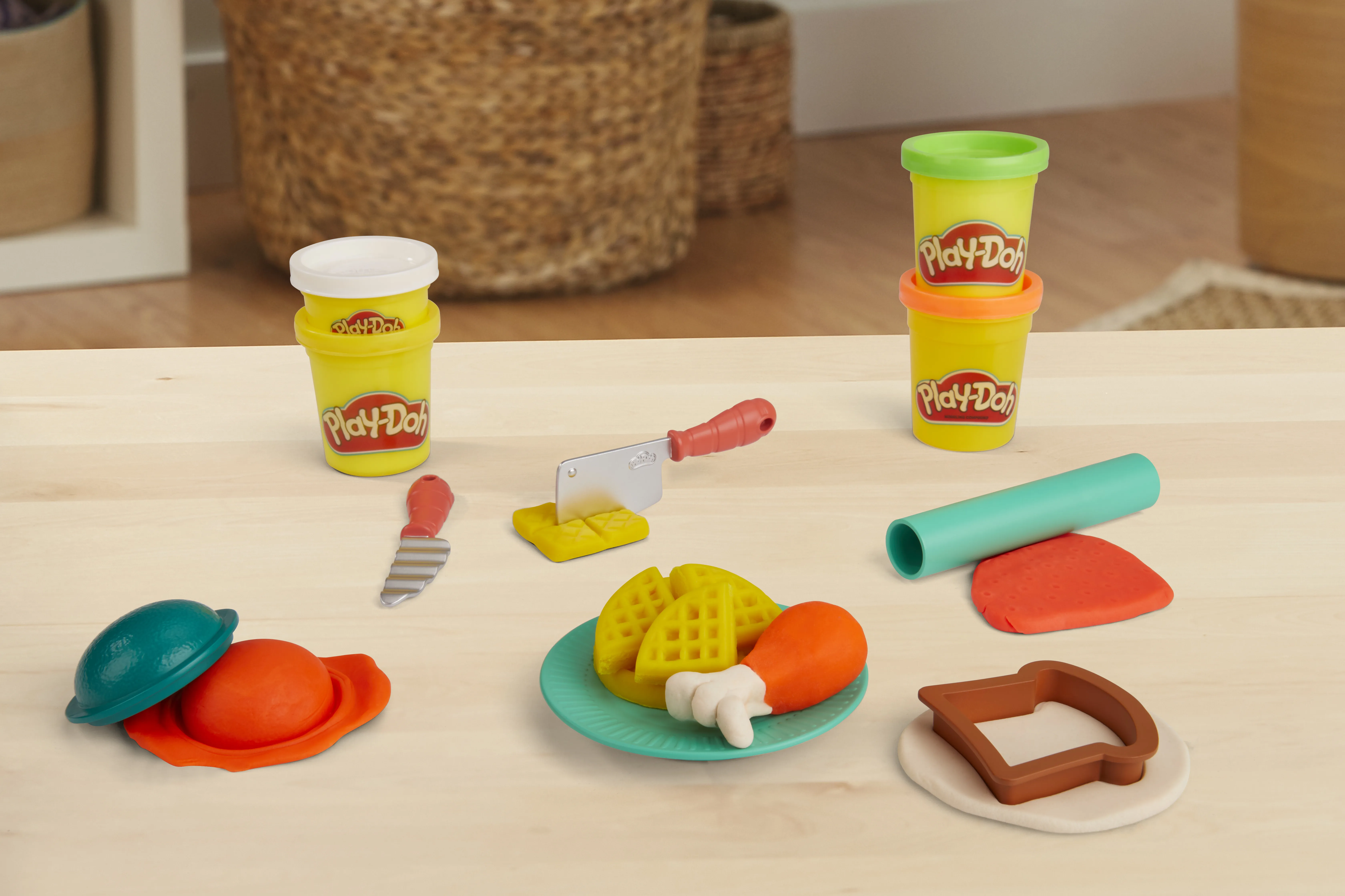 Hasbro Play-Doh Kitchen Creations Playset Little Chef Starter Set