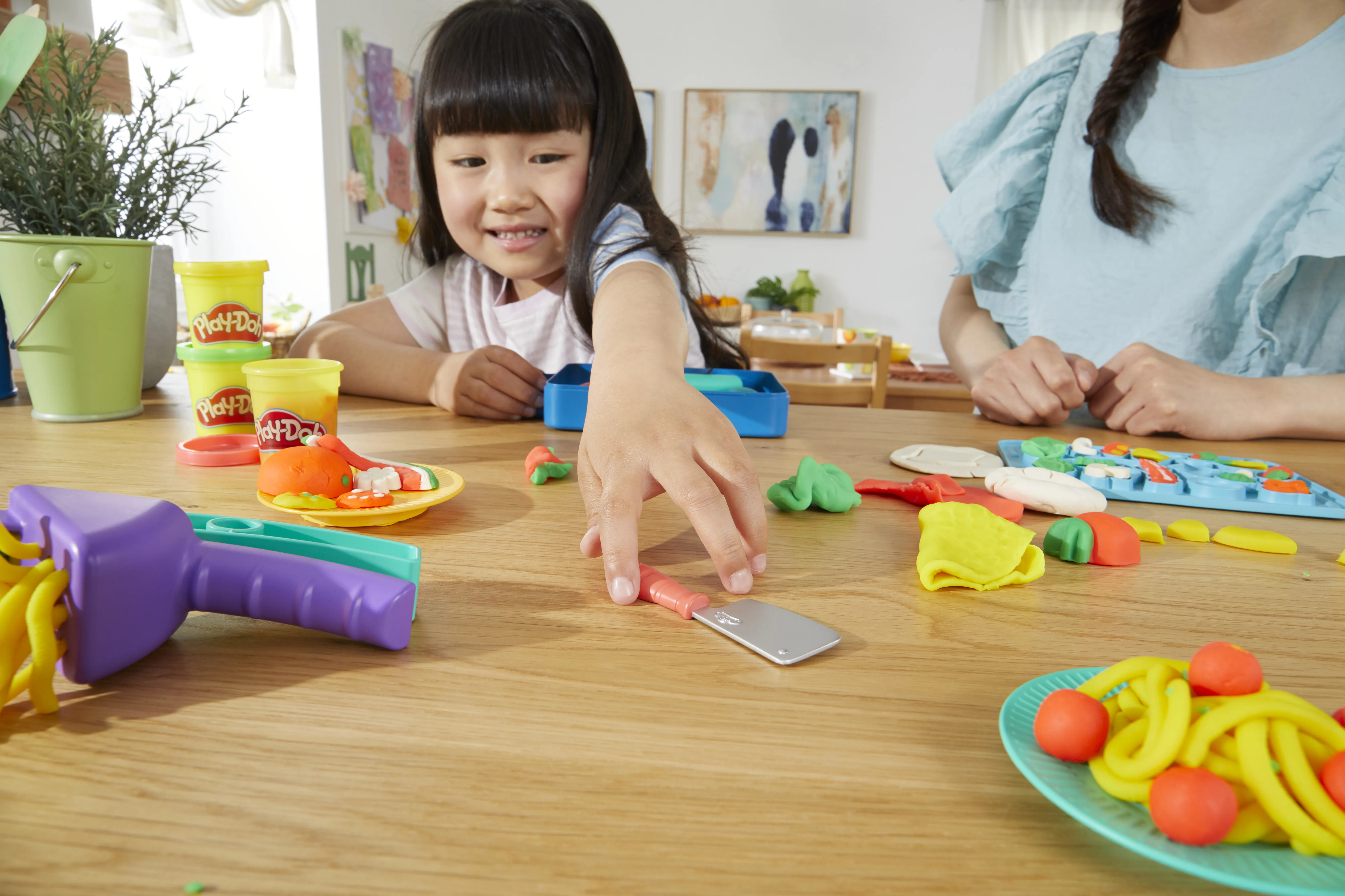 Hasbro Play-Doh Kitchen Creations Playset Little Chef Starter Set