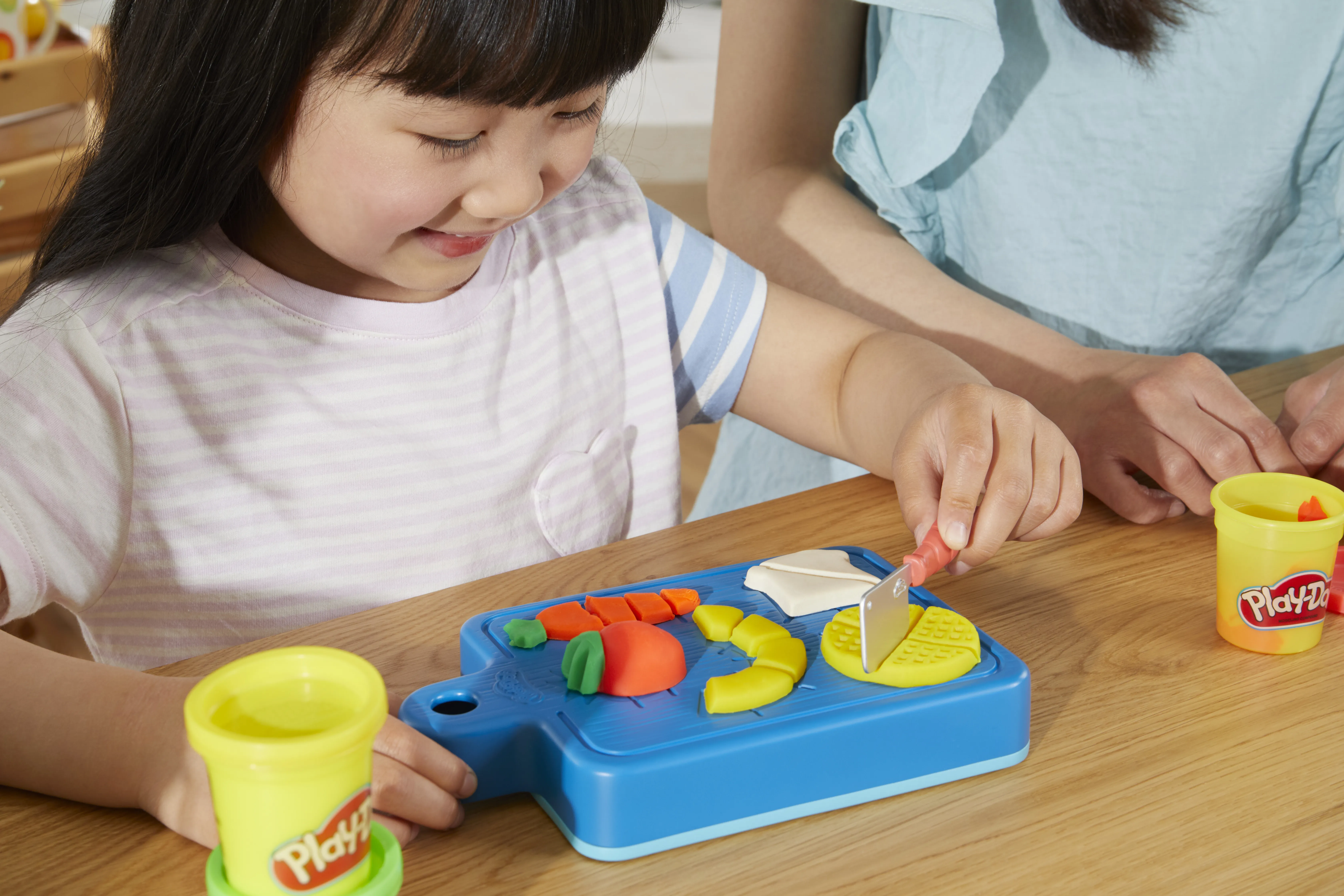 Hasbro Play-Doh Kitchen Creations Playset Little Chef Starter Set