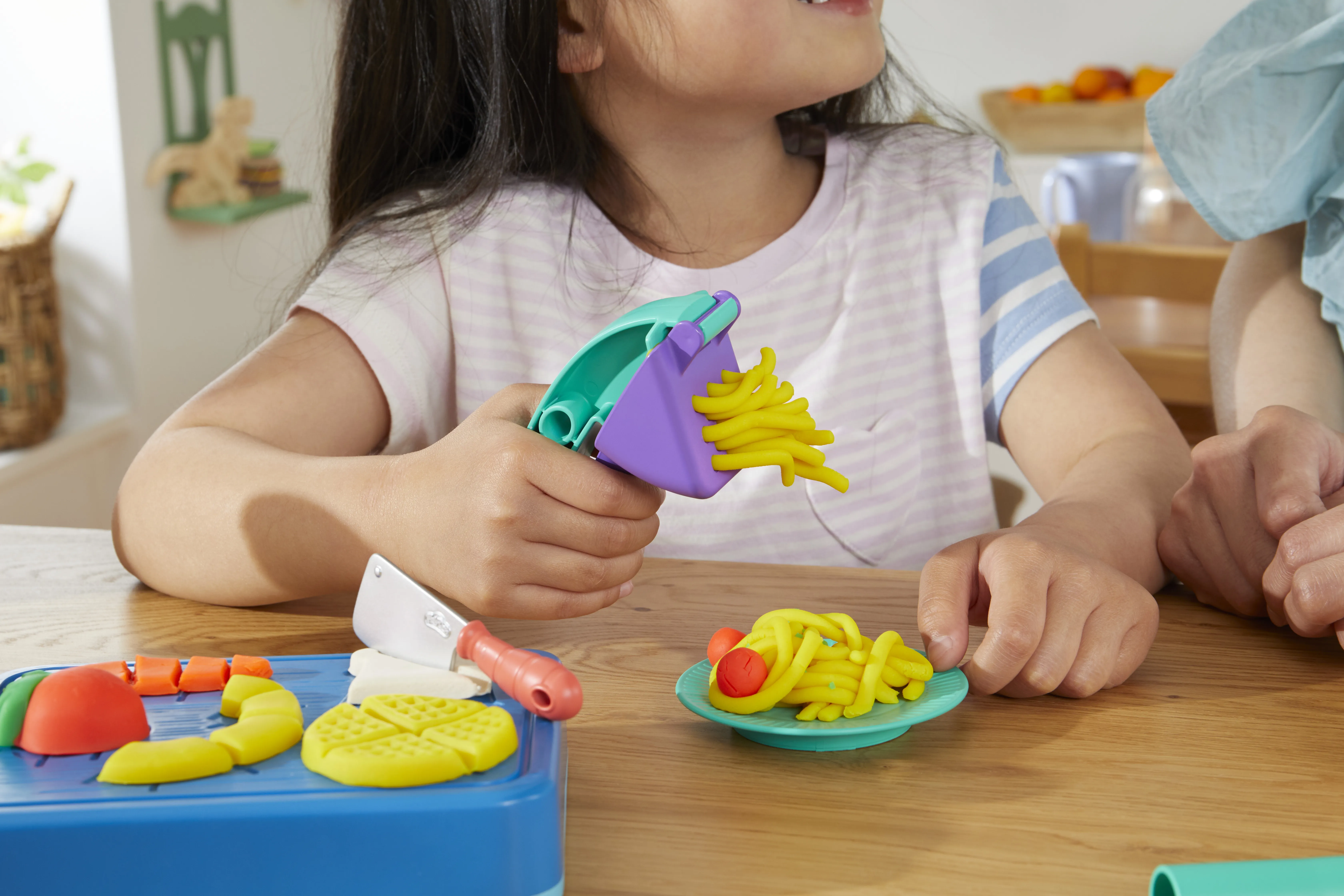 Hasbro Play-Doh Kitchen Creations Playset Little Chef Starter Set