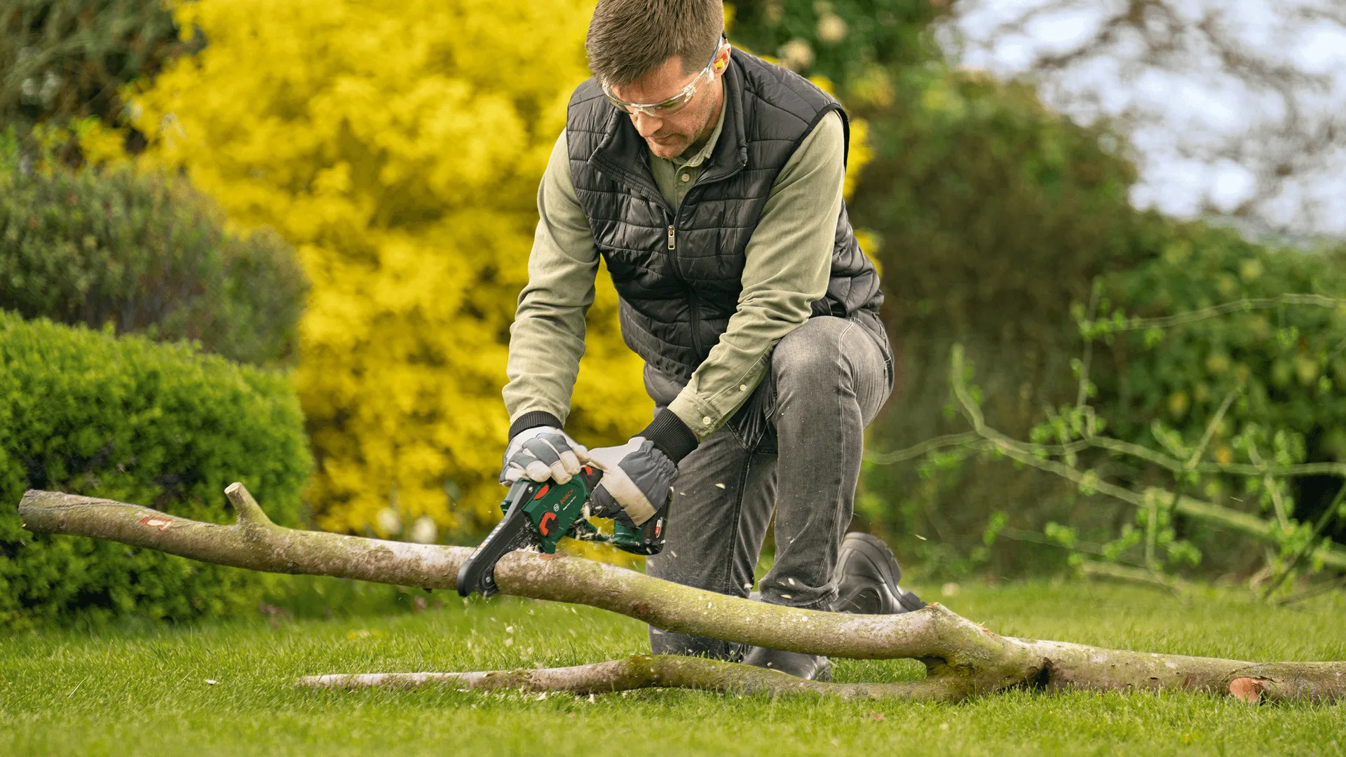 Bosch EasyChain 18V-15-7 solo -akkuketjusaha (ilman akkua)