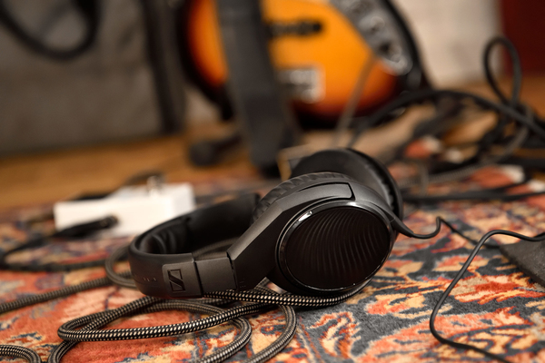 Sennheiser HD 200 Pro -kuulokkeet