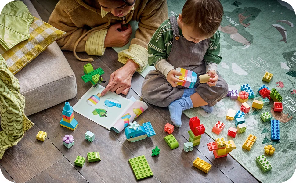 LEGO DUPLO Classic F&auml;rgglad kreativ l&aring;da 10479