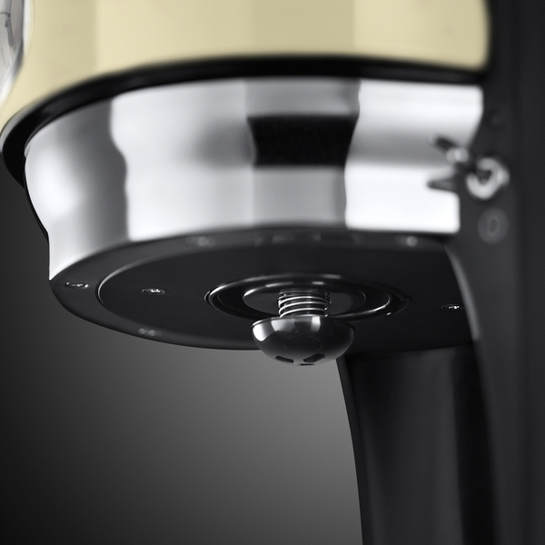 Russell Hobbs Retro Vintage Cream Coffee Maker