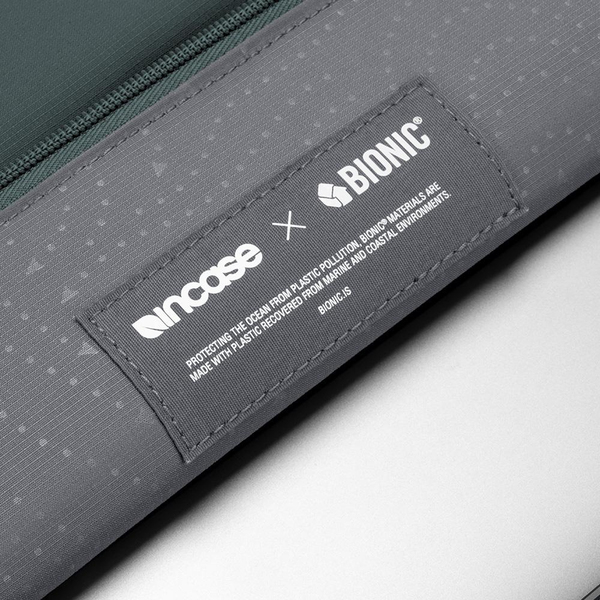 Incase Compact Sleeve w/Bionic&reg; 13-inch - Ocean Green