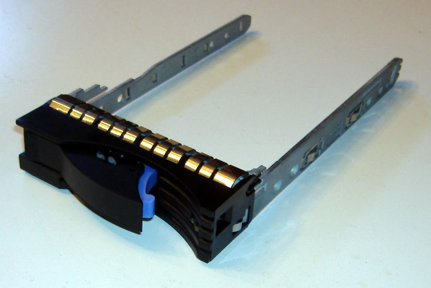 3.5" HotSwap Tray SATA/SAS
