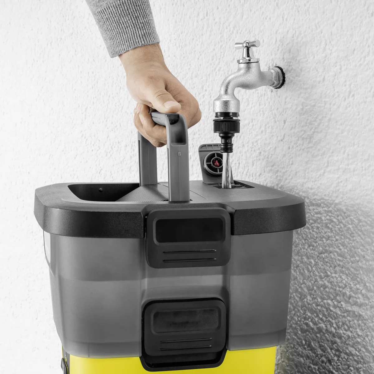 K&auml;rcher OC 4 Mobile Low-pressure Outdoor Cleaner, 8 Liters, Battery, Black/White/Yellow