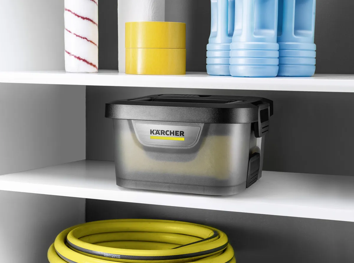 K&auml;rcher OC 4 Mobile Low-pressure Outdoor Cleaner, 8 Liters, Battery, Black/White/Yellow