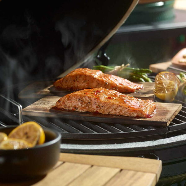 Big Green Egg Wooden Grilling Planks Cedar, 2 pcs, 28cm