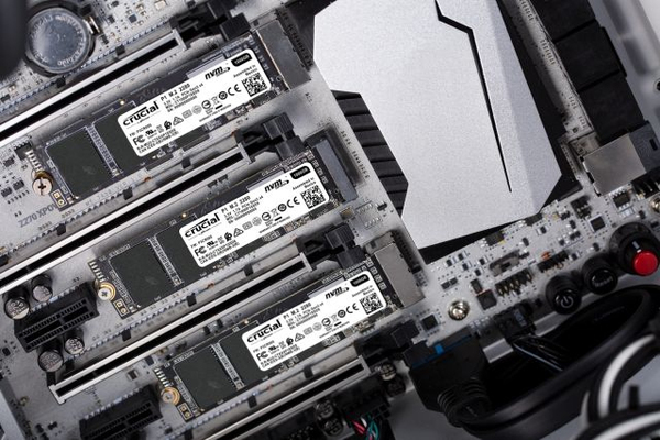Crucial P1 500GB 3D NAND NVMe PCIe M.2 1900/950 MB/s SSD