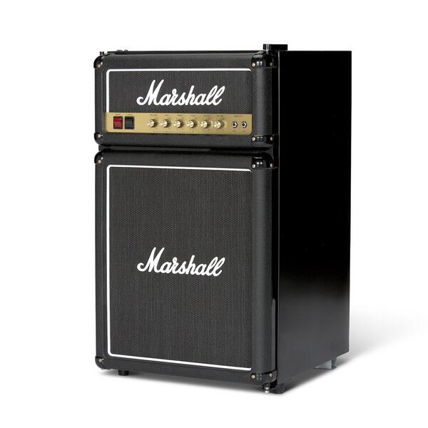 Marshall Medium -j&auml;&auml;kaappi, black edition 3.2