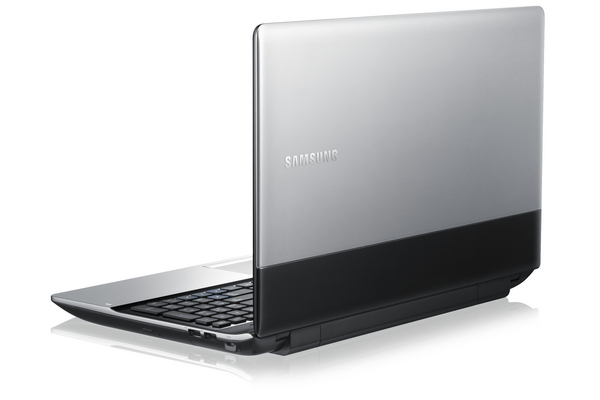 SAMSUNG NP3530EC 15.6"/I5/4GB/500GB/W8P