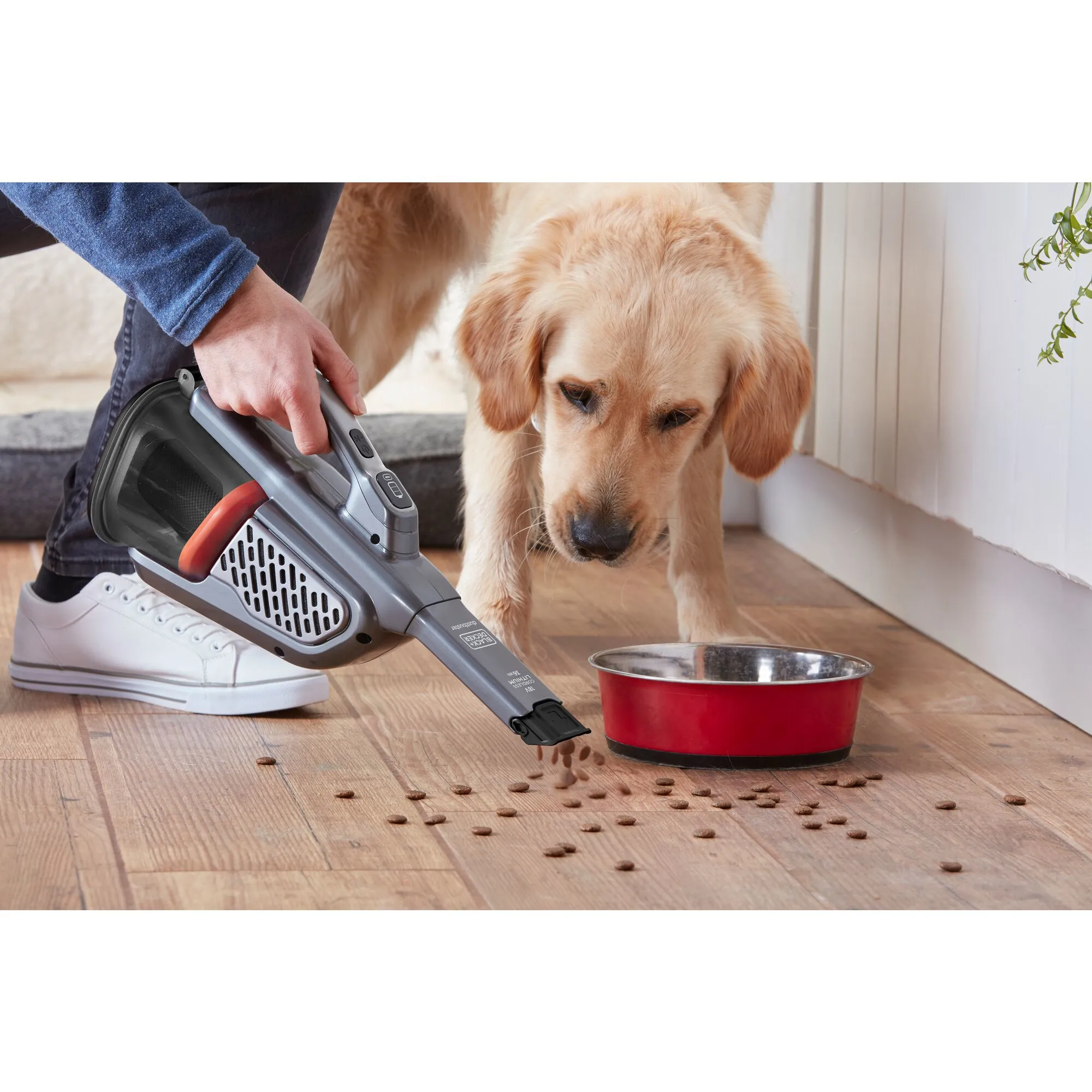 BLACK+DECKER BHHV520JF 18 V 2.0 Ah 0.7 L -k&auml;sik&auml;ytt&ouml;inen imuri, musta, hopea, titaani