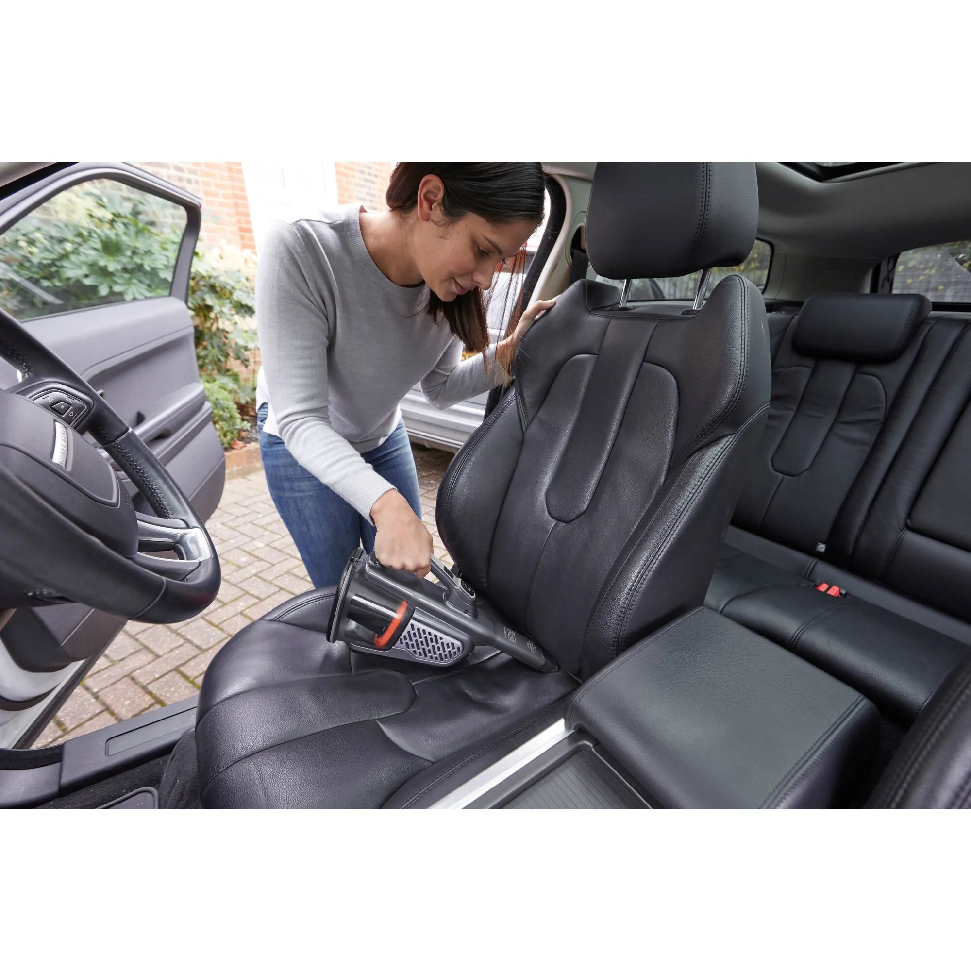 BLACK+DECKER BHHV520JF 18 V 2.0 Ah 0.7 L -k&auml;sik&auml;ytt&ouml;inen imuri, musta, hopea, titaani